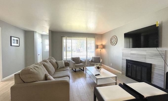 Northside House | Cozy Spacious 4B2B close to SJC airport and SAP