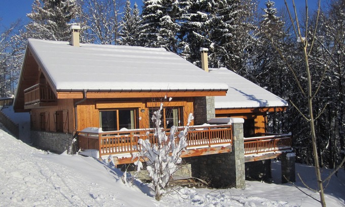Les Allues Ski Chalet | Cozy, Spacious Chalet with Sauna and Fireplace