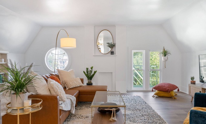 Buffalo Apartment | Cozy & Spacious Getaway! Centrally Located.