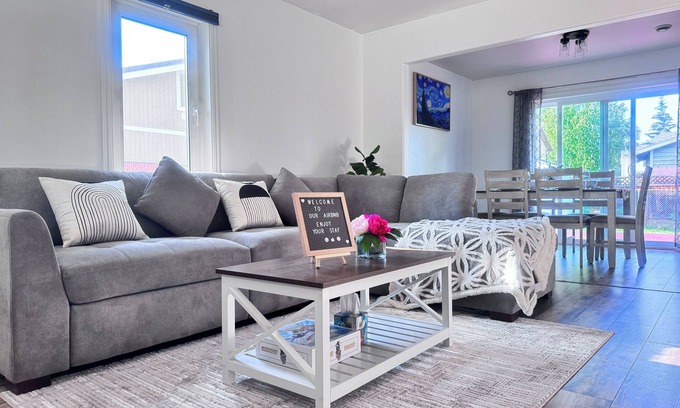 Fairbanks House | Cozy Stay Retreat