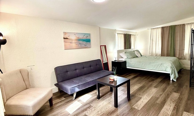 Ives Estates Apartment | Cozy studio, centrally located, WiFi, free parking, pet friendly