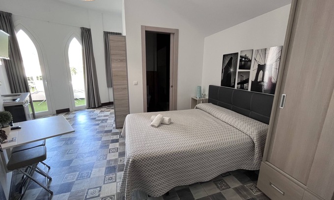 Arenas Apartment | Cozy studio in Arenas overlooking the mountains
