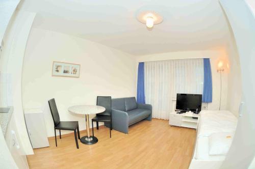 District 6 Apartment | Cozy studio near central station - Crown 38