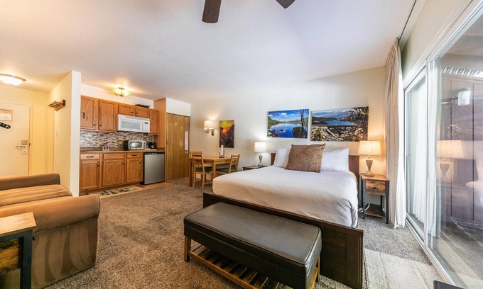 Truckee Condo | Cozy Studio w/Kitchenette and Balcony #212 at Donner Lake Village