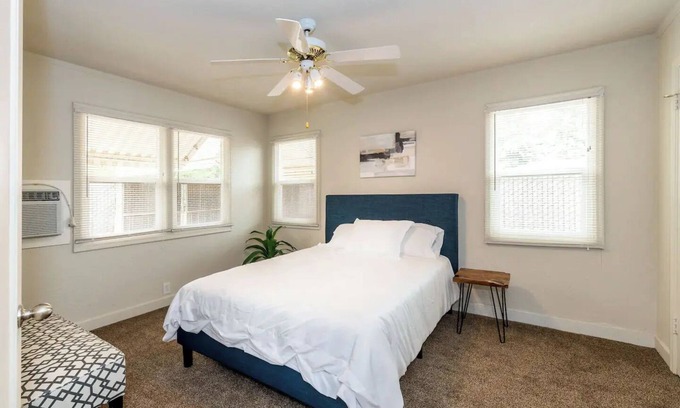 Roosevelt House | Cozy & Stylish 2BD/1BTH - Great for Long-term Stay