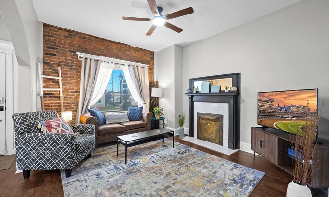 Jeffersonville House | Cozy & Stylish Home | Historic Dist Near Riverwalk