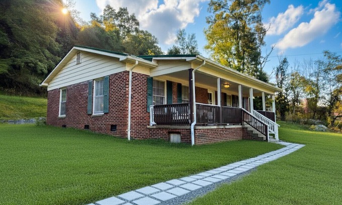 Vilas Cabin | Cozy Sugar Grove Cabin w/Mountain Views & River