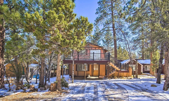 Sugarloaf Cabin | Cozy Sugarloaf Retreat w/ Gas Grill!