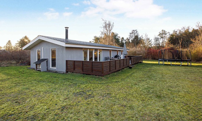 Glesborg House | Cozy summer house on scenic Djursland