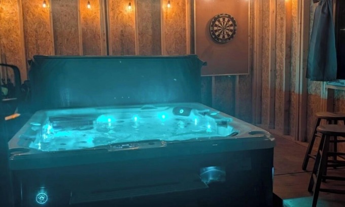 Summerside House | Cozy Summerside Retreat | Hot Tub + Fireplaces