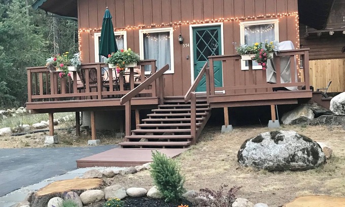 Sandpoint Ski Chalet | Cozy Swiss Style Chalet with Hot Tub