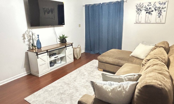 Tallahassee House | Cozy Tallahassee Townhome- Minutes from FSU, FAMU & TSC-flexible pricing