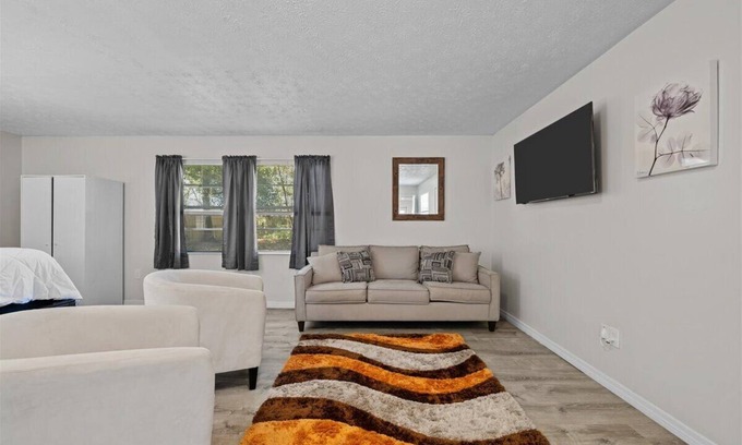 Orange Park Apartment | Cozy Unit with several amenities