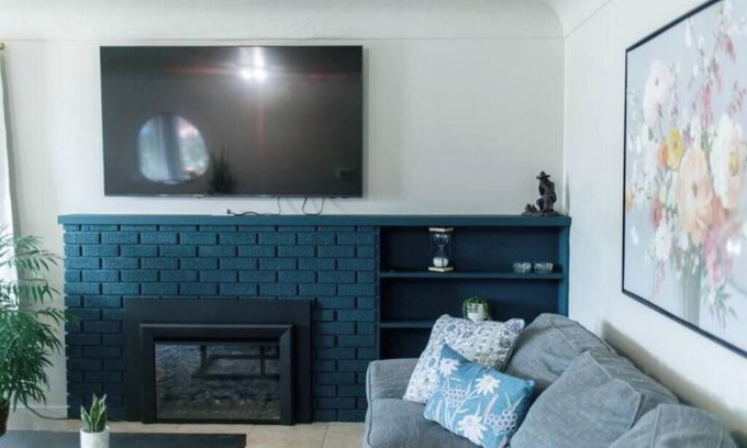 North Park House | Cozy & Updated Cottage for 4