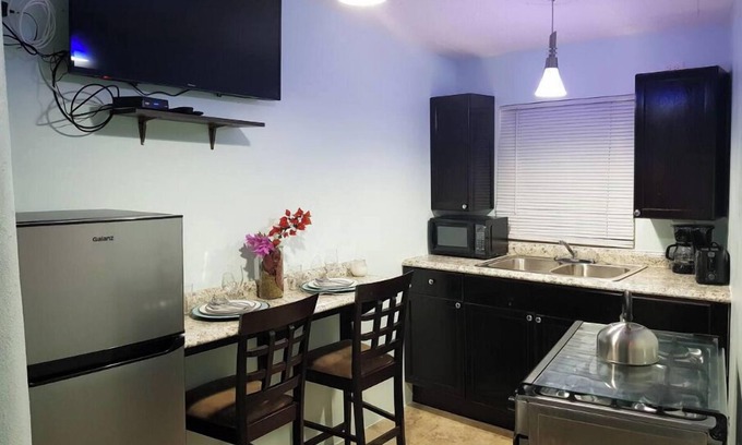 Nassau Apartment | CozyCorner
