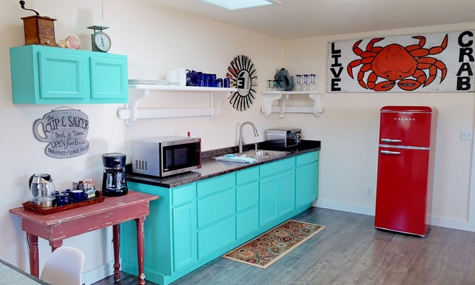 Trinidad Cottage | Crabber's Cottage - Walk to Beach, In Town, Comfortable