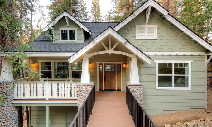 Yosemite West House | Craftsman Cottage