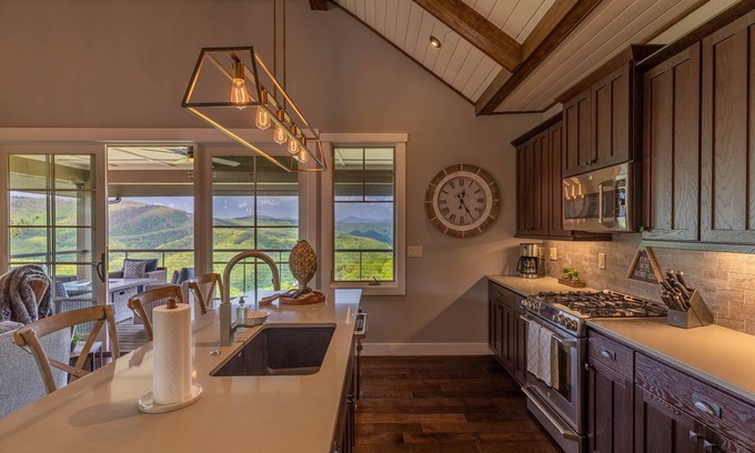 Lenoir Condo | Craig 301 - Blue Ridge Mountain Club condo with luxury finishes, views