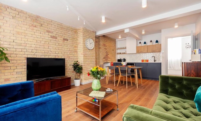 Weavers Apartment | Crashpads Shoreditch the Club Row Collection