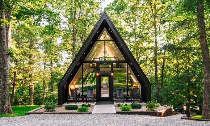 Logan Cabin | Creative Cabins - The Frame