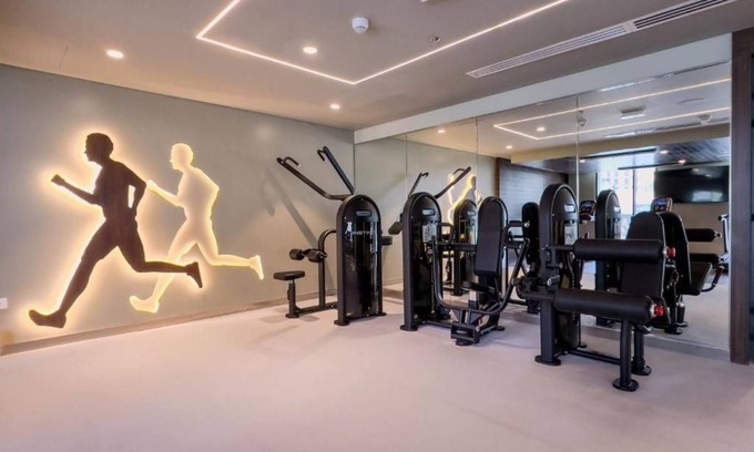 Dubai Apartment | Creek Edge 1-bedroom with WiFi ,High floor, Creek Harbour view