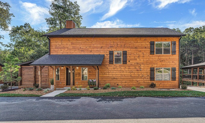 Ponce De Leon Cabin | Creekside Cabin/Tall Timbers Camp/Close To Branson, SDC, Lakes, In/Out Pool