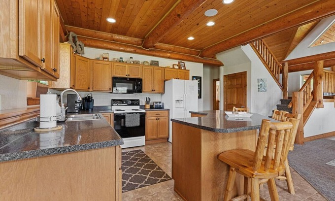 Rapid City House | Creekside Gem at Sheridan Lake