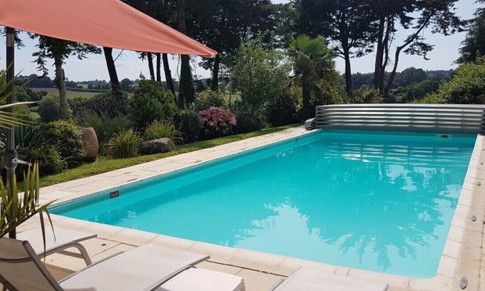 Scaer House | Cremoren Cottages Cremoren Cottage 7 people