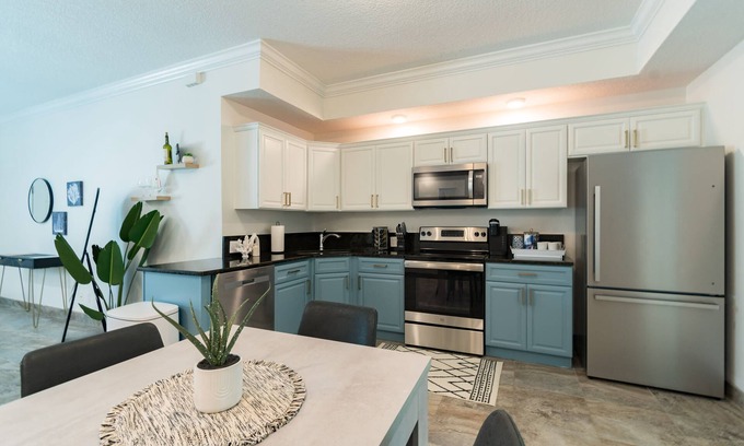 Crescent Beach Condo | Crescent Beach 4 Summ
