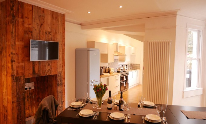 Upper Town House | Crescent Gardens