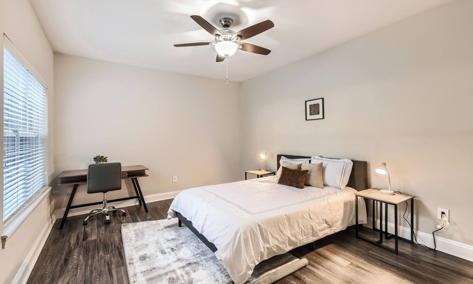 Old Fourth Ward Apartment | Crest at Midtown 1125 l 2Bedroom 2 Bathroom