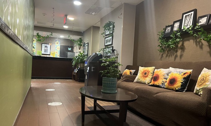 Queens Hotel | Cresthaven Inn JFK