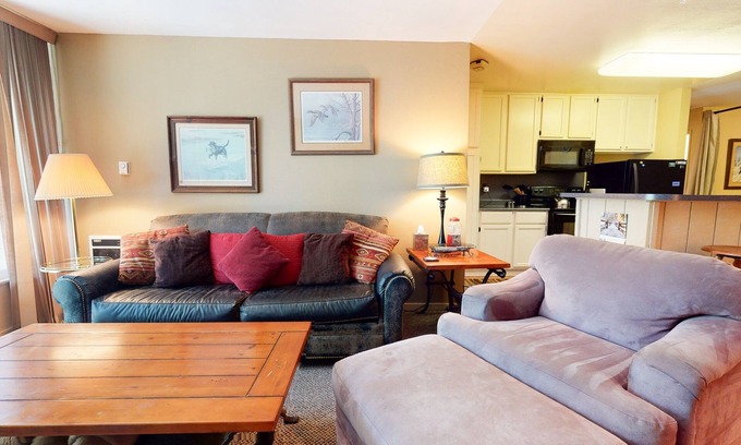 Mammoth Lakes Condo | Crestview 25 Convenient Location near the Village and Lifts, Pet-Friendly by RedAwning