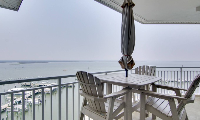 Crisfield Condo | Crisfield Vacation Rental Condo w/ Community Pool!