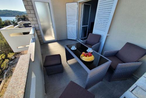 Kukljica Apartment | Crni apartman