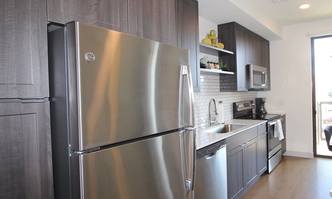 Encanto Apartment | Cross St To St Joes-Minutes to Downtown