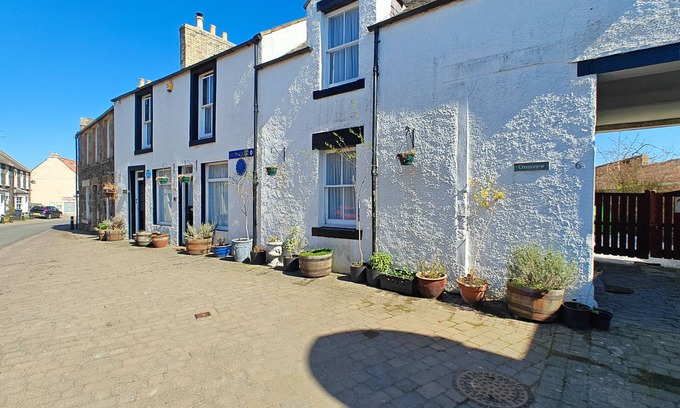 Eyemouth House | Crossview - Two Bedroom House, Sleeps 4