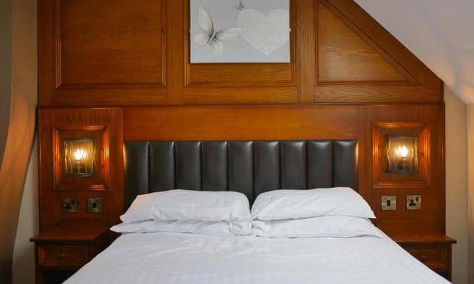 Brough Hotel | Crown & Anchor Inn
