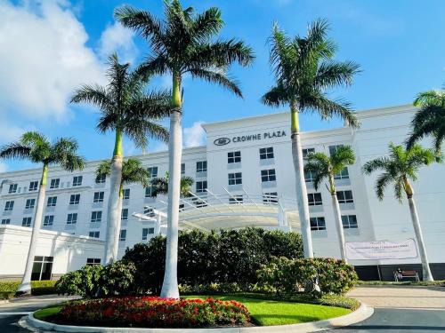 Biggar Hotel | Crowne Plaza Ft Myers Gulf Coast by IHG