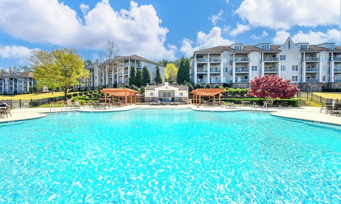 Dadeville Condo | Crowne Pointe Unit 40-205 at Lake Martin! Sleeps 4 with a boat slip!