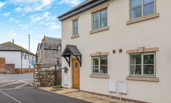 Watchet House | Croxteth - Three Bedroom House, Sleeps 6