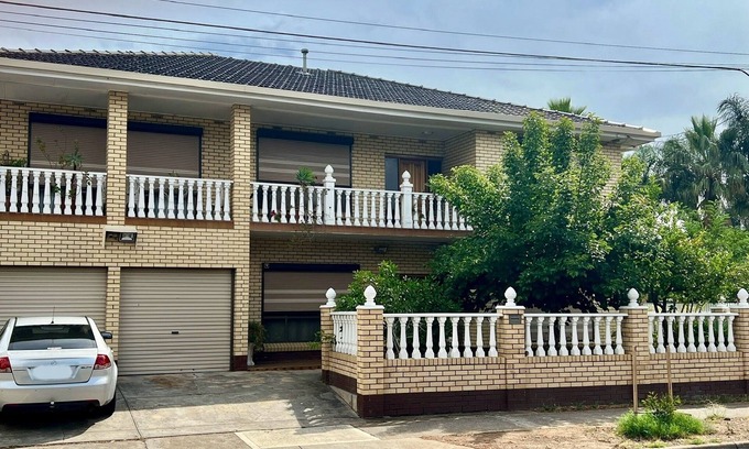 Adelaide House | Croydon. Beautiful top floor apartment. 200sqm
