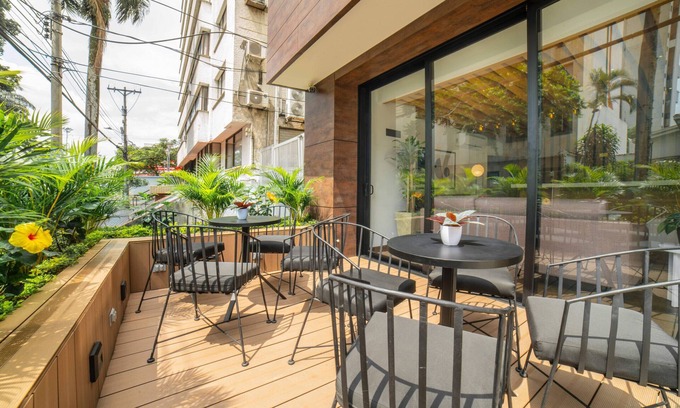 Granada Apartment | CRS 101 - ¡Peaceful 2 Queen Bed Studio in Centenario w/Patio