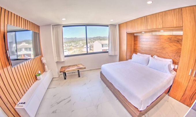 La Cruz de Huanacaxtle Apartment | Cruz 504: Studio w Rooftop Pool, 2 Blocks to Beach