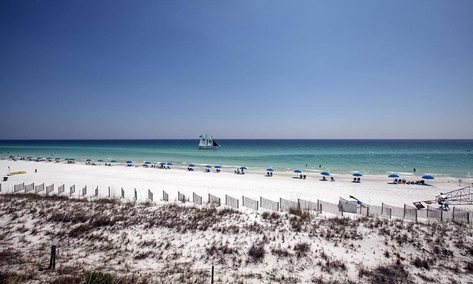 Crystal Beach Condo | Crystal Dunes Beach Resort by Panhandle Getaways