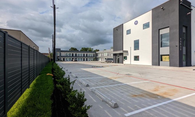 Jacinto City Hotel | Crystal Inn