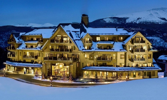 Breckenridge Hotel | Crystal Peak Lodge