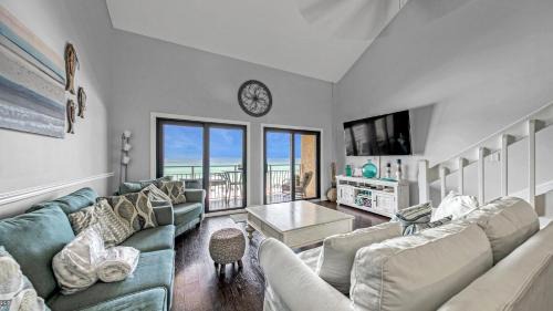 Crystal Beach House | Crystal Villas 12B - Updated 2 Bedroom with Loft Beach Front Condo In the Heart of Destin