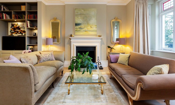 Wandsworth Common Apartment | Crystalline by the Common, by Veeve