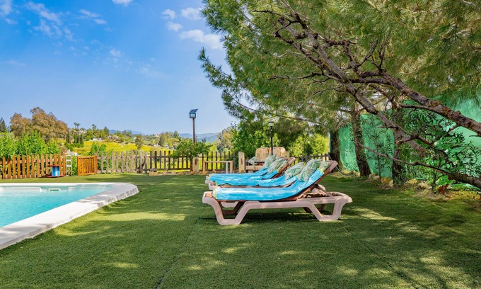 Alhaurin el Grande Cottage | Cubo's Casa Rural La Era de Carraholo/private pool/BBQ/free Wi-Fi